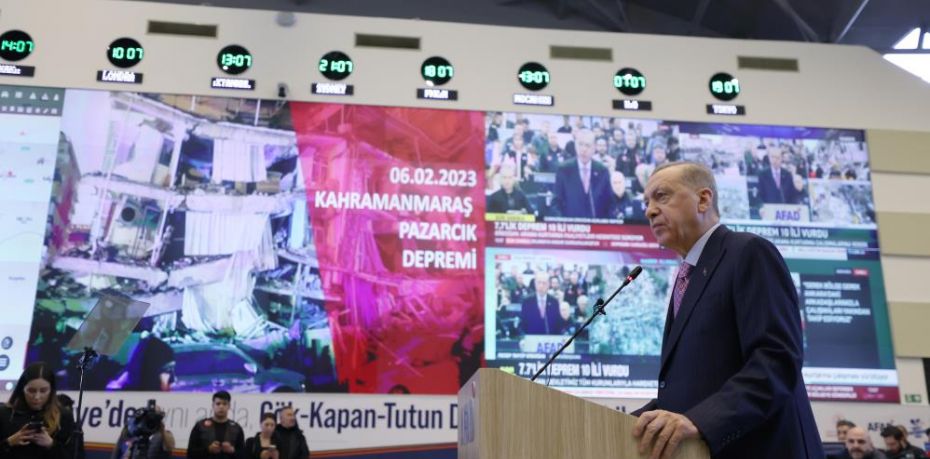 Cumhurbaşkanı Erdoğan açıkladı: '912 kişi hayatını kaybetti, 5 bin 385 kişi yaralandı, 2 bin 818 bina yıkıldı'