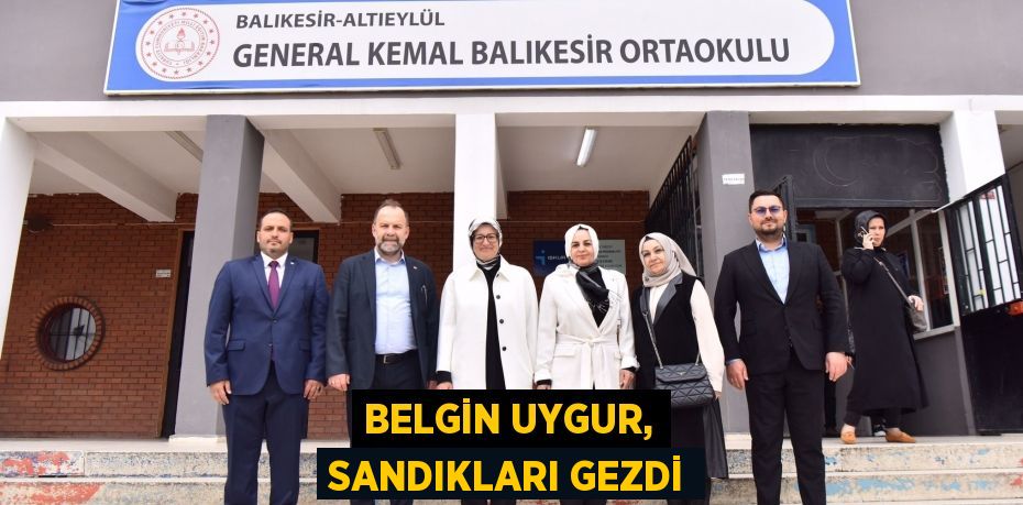 BELGİN UYGUR, SANDIKLARI GEZDİ