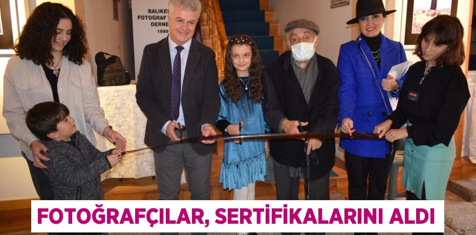 FOTOĞRAFÇILAR, SERTİFİKALARINI ALDI