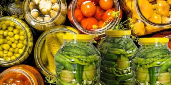 Kışlık Hazırlıklar Başladı: Balıkesir’de Turşu Kurma Telaşı