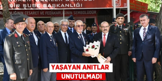 YAŞAYAN ANITLAR   UNUTULMADI