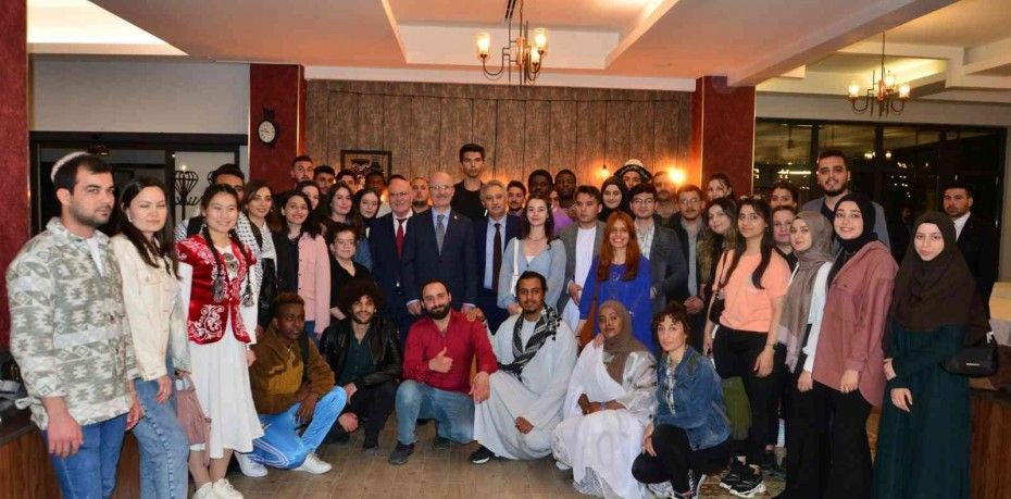 22820243772540426153