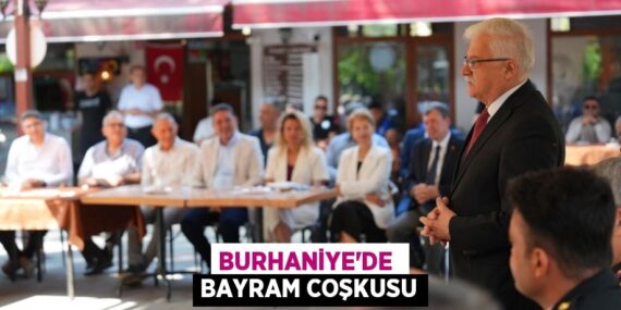 Burhaniye’de  bayram coşkusu