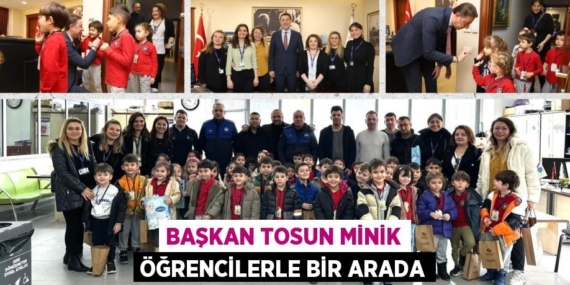 BAŞKAN TOSUN MİNİK ÖĞRENCİLERLE BİR ARADA