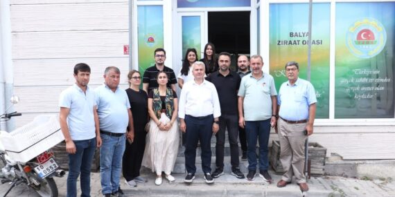 Üreticilerin sorunlarına kulak verdi