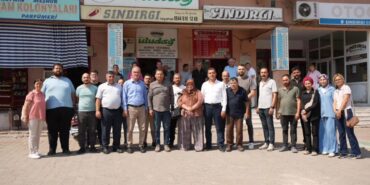 Sındırgı'daki depremde iş yerini kaybeden esnafa dükkan desteği