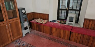 SINDIRGI'DAKİ DEPREMDE TARİHİ CAMİ HASAR GÖRDÜ