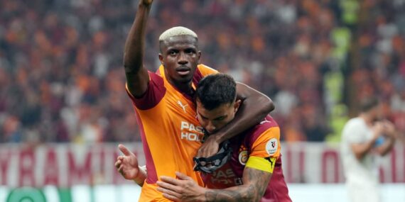 Victor Osimhen’den bu sezon 2. gol sevinci