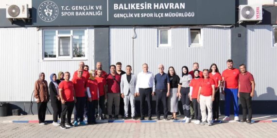 ÖZALP; “GENÇLER İÇİN DAİMA SAHADAYIZ”