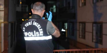 Alkollü gencin öfkesi kanlı bitti: Babasını darp edip kendini yaraladı