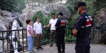 Balıkesir'de atlı birlikler ile komandolar ormanların güvenliği için 24 saat nöbet tutuyor