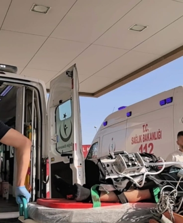 Bursa’da kamyon ile motosiklet çarpıştı: 2 ağır yaralı