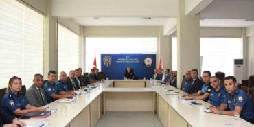 Emniyet Müdürü Baybaba, birim amirleriyle toplantı yaptı