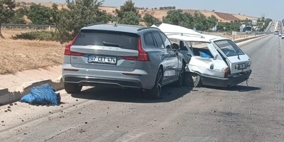 İki aracın çarpıştığı trafik kazansında: 1’i ağır 6 yaralı