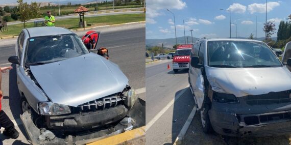 Otomobil ile minibüs çarpıştı