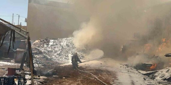 Kahramanmaraş’ta ahşap palet üretim tesisi yangını