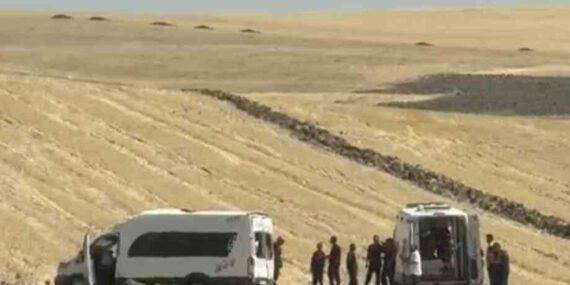 Malazgirt yolunda kaza: 1’i ağır 10 kişi yaralandı
