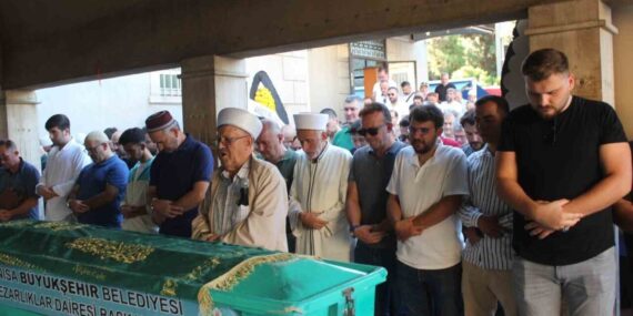 Manisa’da imam babanın en acı görevi
