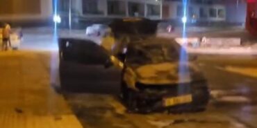Nilüfer’de park halindeki otomobil alev aldı