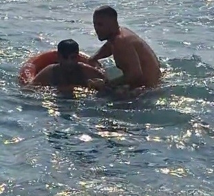 Serinlemek için denize giren 12 yaşındaki çocuk hayatını kaybetti