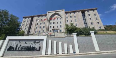 Yozgat’ta kayınvalidesini bıçaklayarak öldüren şahsın yargılanmasına başlandı