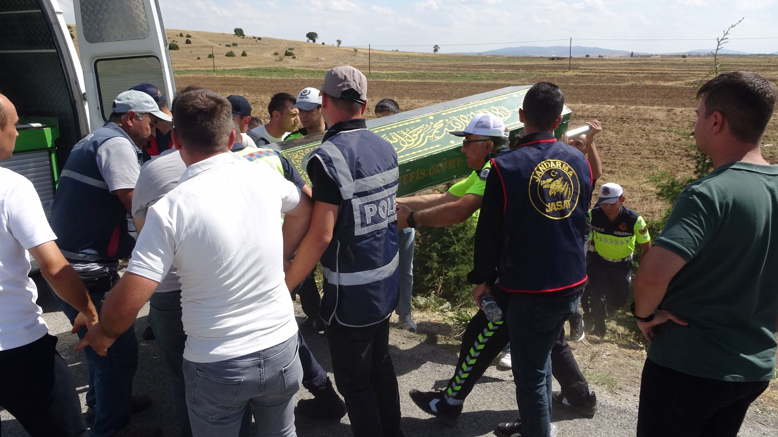 KÜTAHYA'DA YOL KONTROLÜNDE GÖREVLİ JANDARMA UZMAN ÇAVUŞ ŞEHİT OLDU
