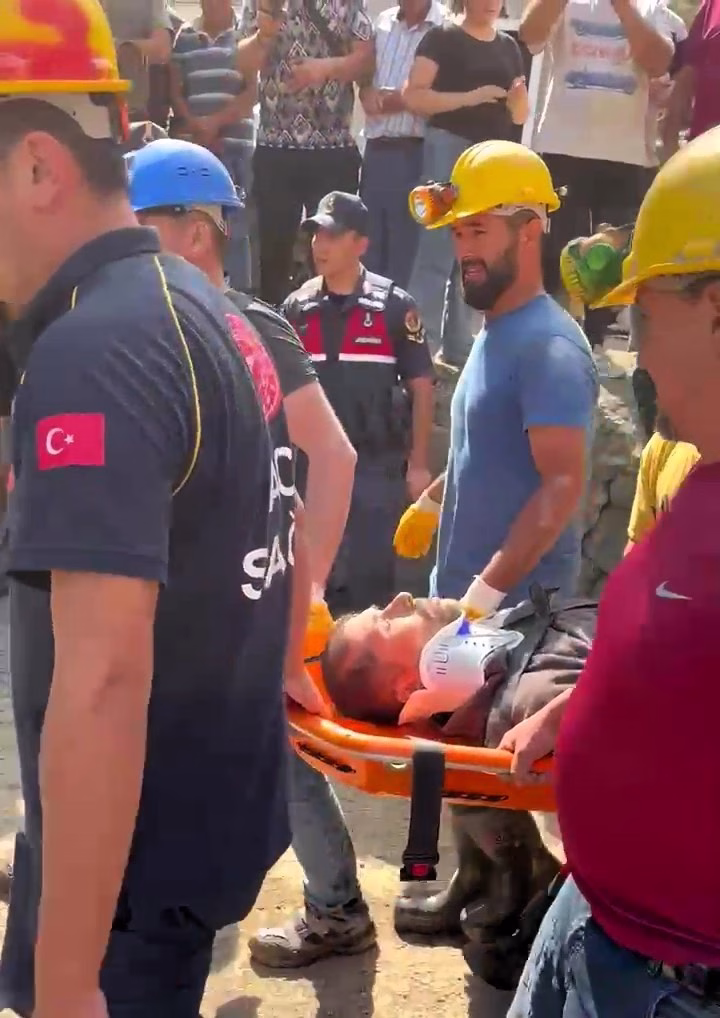 GÖÇÜKTEN SAĞ OLARAK KURTARILIP ALKIŞLARLA KARŞILANAN MADENCİ, HAYATINI KAYBETTİ