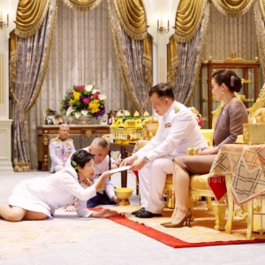 TAYLAND'DA YENİ HÜKÜMET GÖREVE BAŞLADI