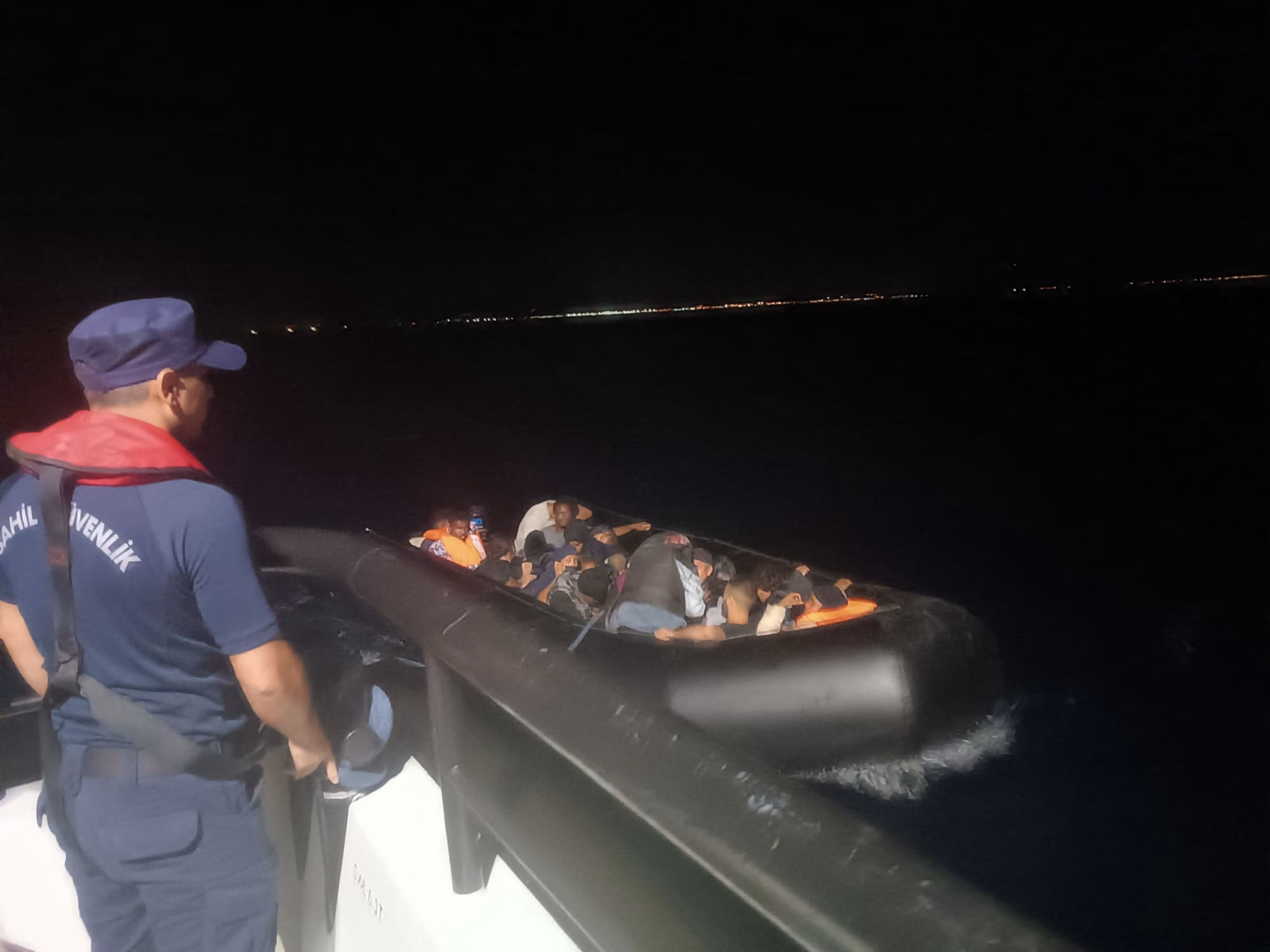 Balıkesir'de 23 düzensiz göçmen yakalandı