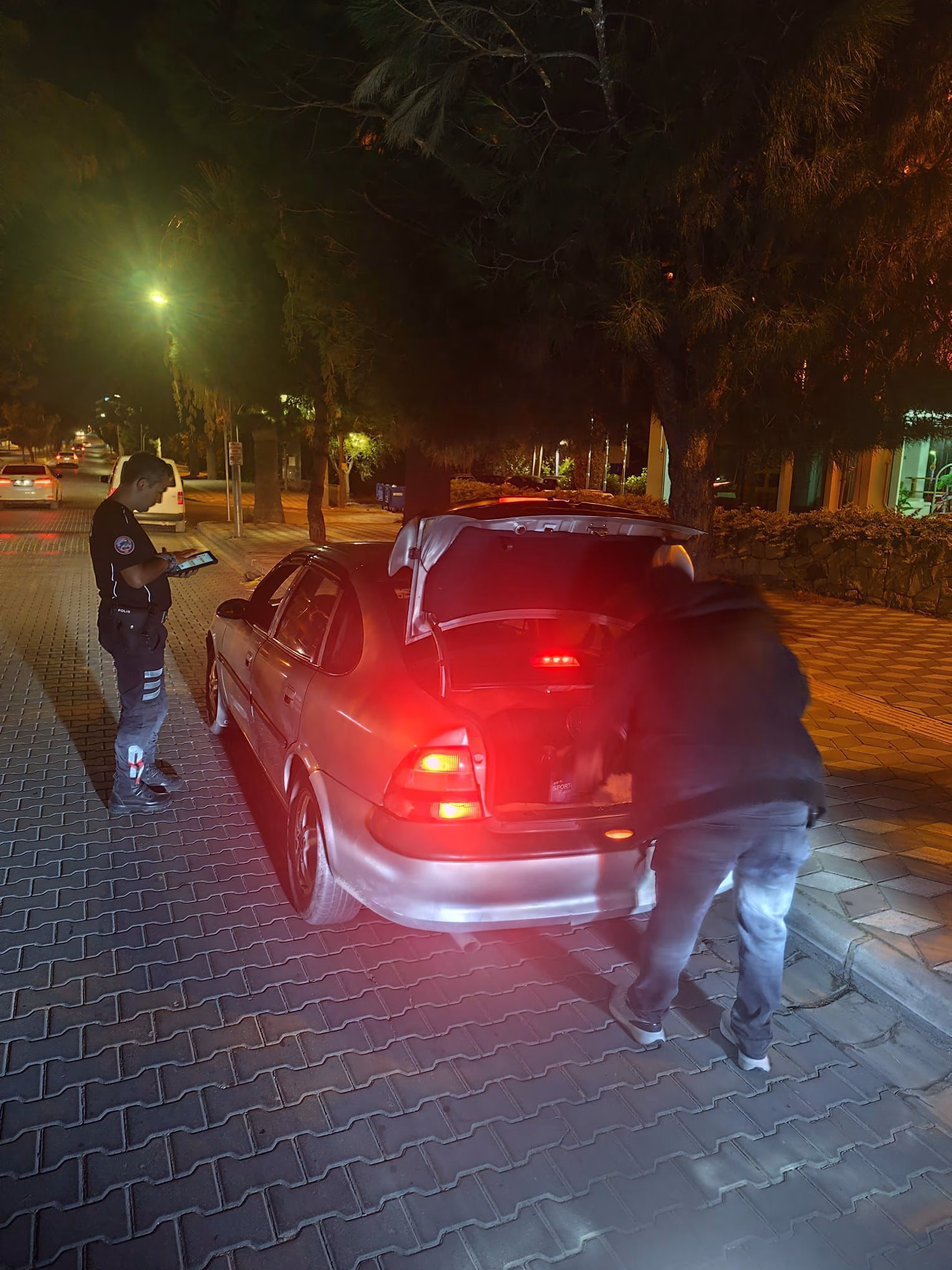 Balıkesir'de çeşitli suçlardan aranan 5 kişi yakalandı
