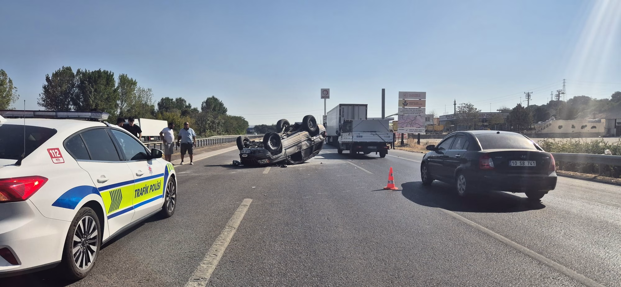 Balıkesir'de trafik kazasında 2 kişi yaralandı