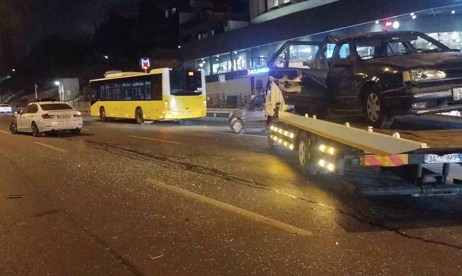 İstanbul’da D-100’de zincirleme kaza: 1 yaralı