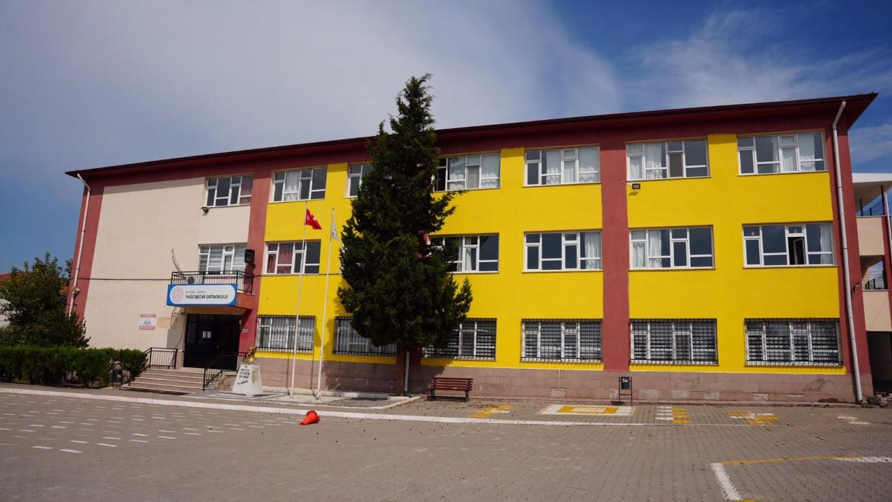 Sındırgı'da Okullar Rengarenk