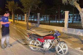 Otomobil, çarptığı motosikleti 70 metre sürükledi: 1 yaralı