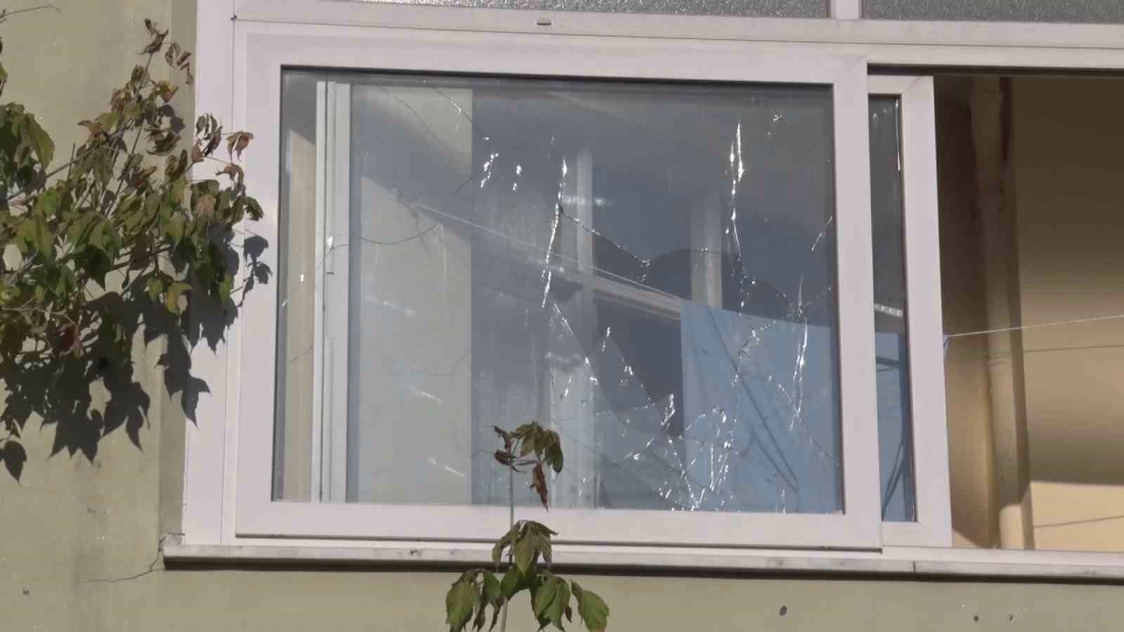 Ümraniye’de inşaat alanında patlama: Evler ve arabalar hasar gördü