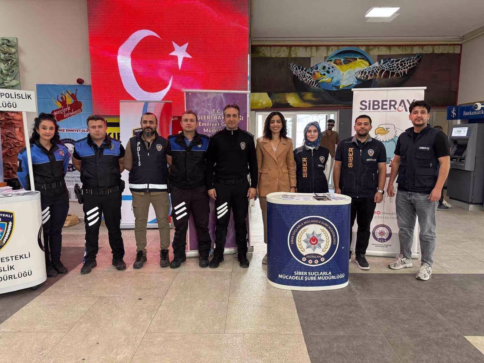 Üniversite öğrencilerine KADES uygulaması anlatıldı