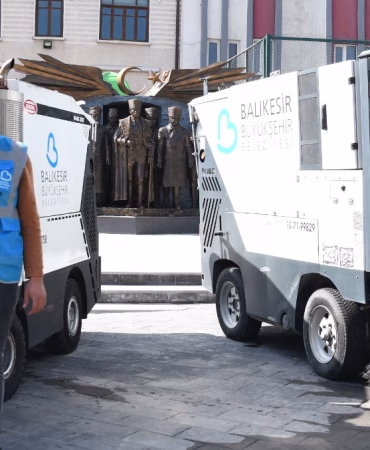 1044942637Büyüksehir'den sehrin dört bir yaninda temizlik seferberligi