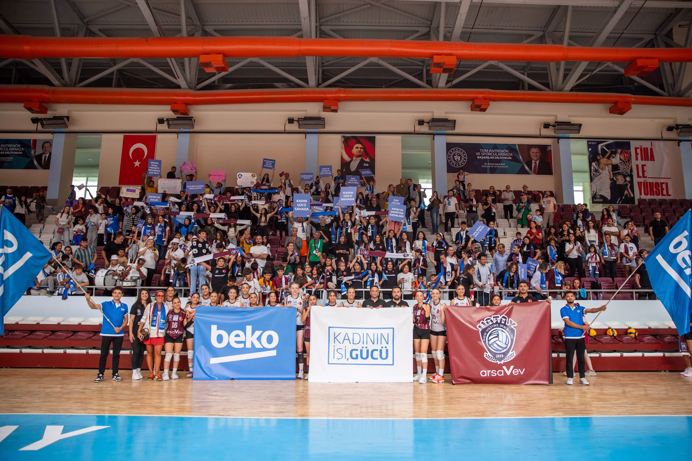 Beko'dan arsaVev Hatay Kadın Voleybol Takımı'na destek