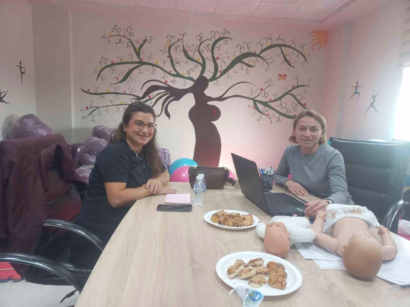 Düzce’de anne adayları ve annelere eğitim