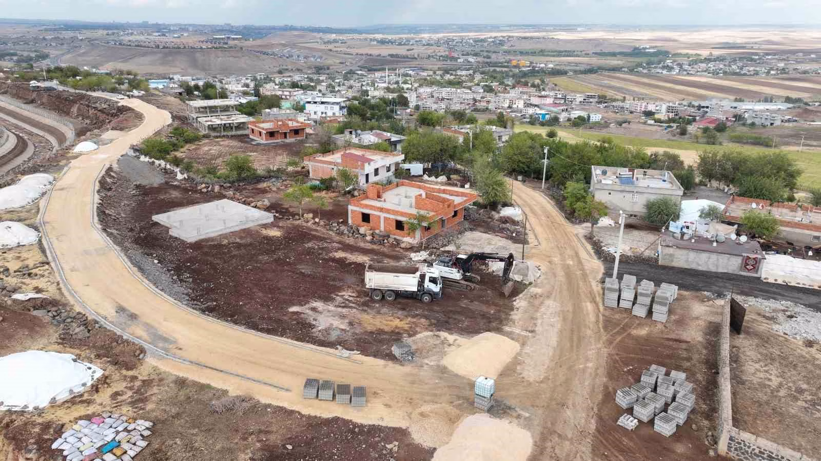 Geyiktepe Mahallesi’nde 30 yıllık yol sorunu bitiyor