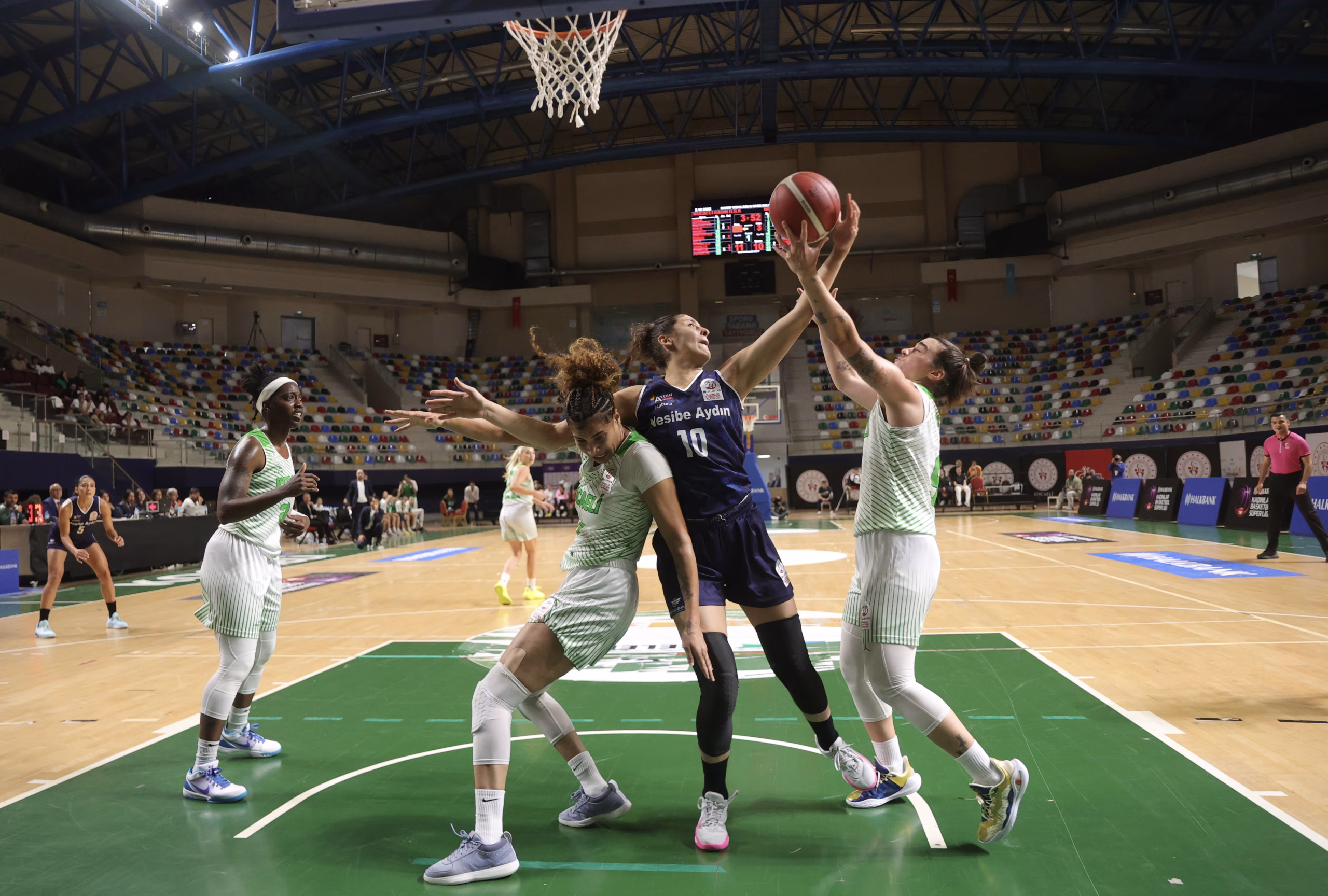 Halkbank Kadınlar Basketbol Süper Ligi