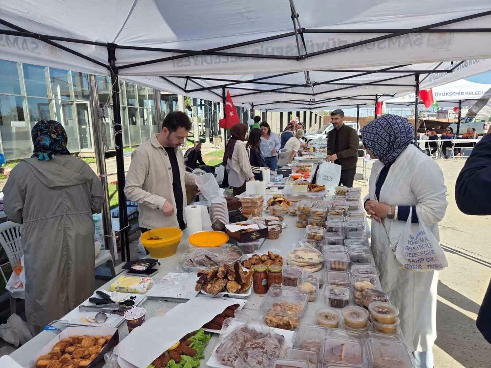 Kardeşlik Engel Tanımaz Hayır Çarşısı’nın gelirleri Gazze’ye