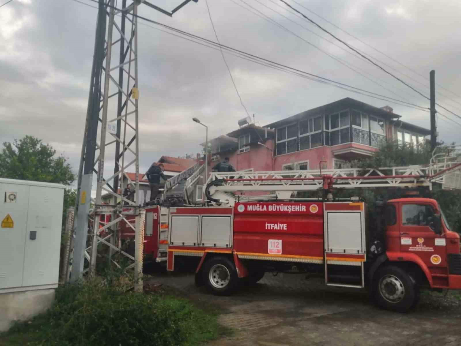 Köyceğiz’de ev yangını