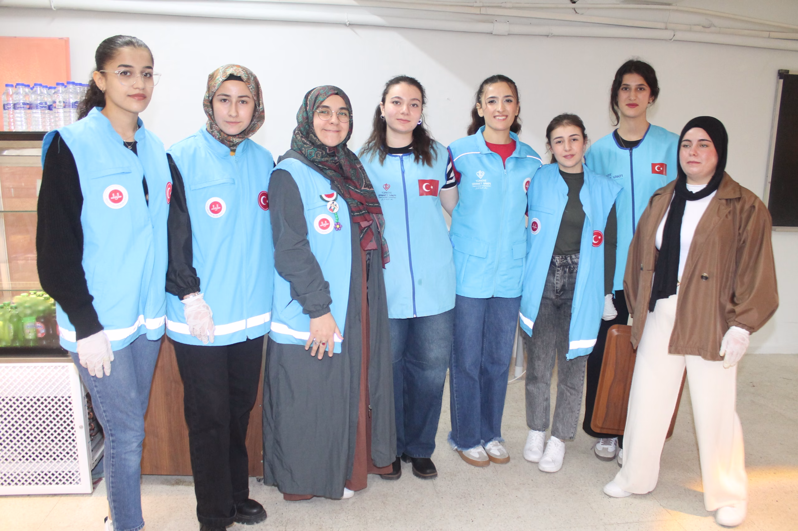 Manyas'ta kadın kooperatifi huzurevi sakinlerini ağırladı