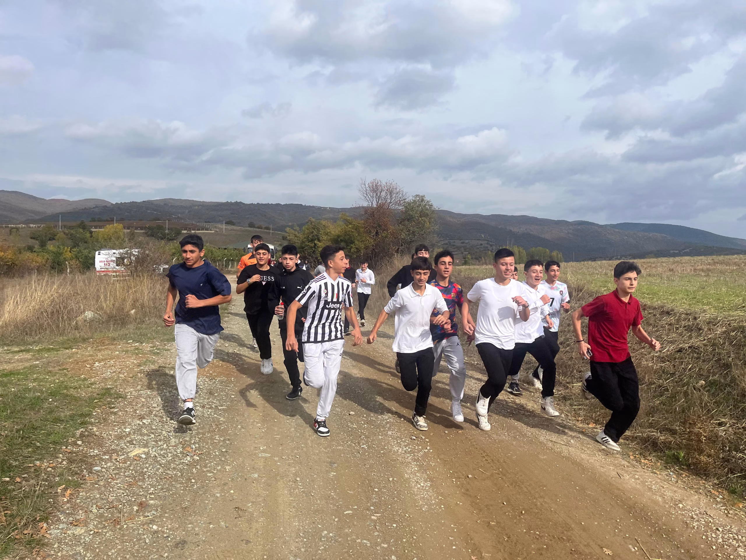 Pazaryeri'nde Cumhuriyet Kupası Atletizm Kros Yarışması düzenlendi