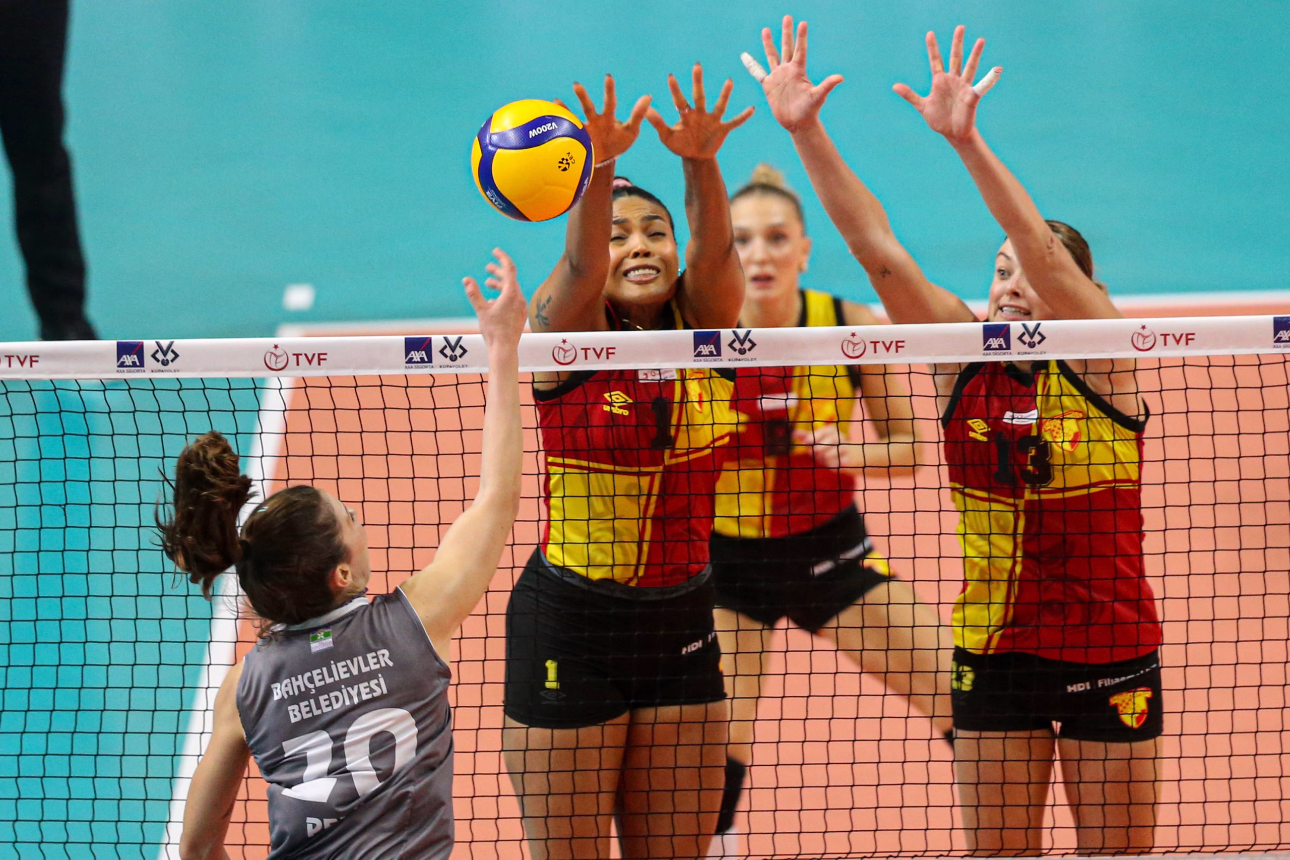 Voleybol: Kadınlar AXA Sigorta Kupa Voley