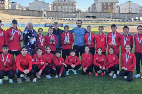 AVRUPA'DA TARİH YAZDILAR, BANDIRMA'DA TEBRİKLERİ TOPLADILAR MİLLİ SPORCULARA BANDIRMA'DA ANLAMLI KUTLAMA AVRUPA ŞAMPİYONLARI, BANDIRMA'DA ONURLANDIRILDI