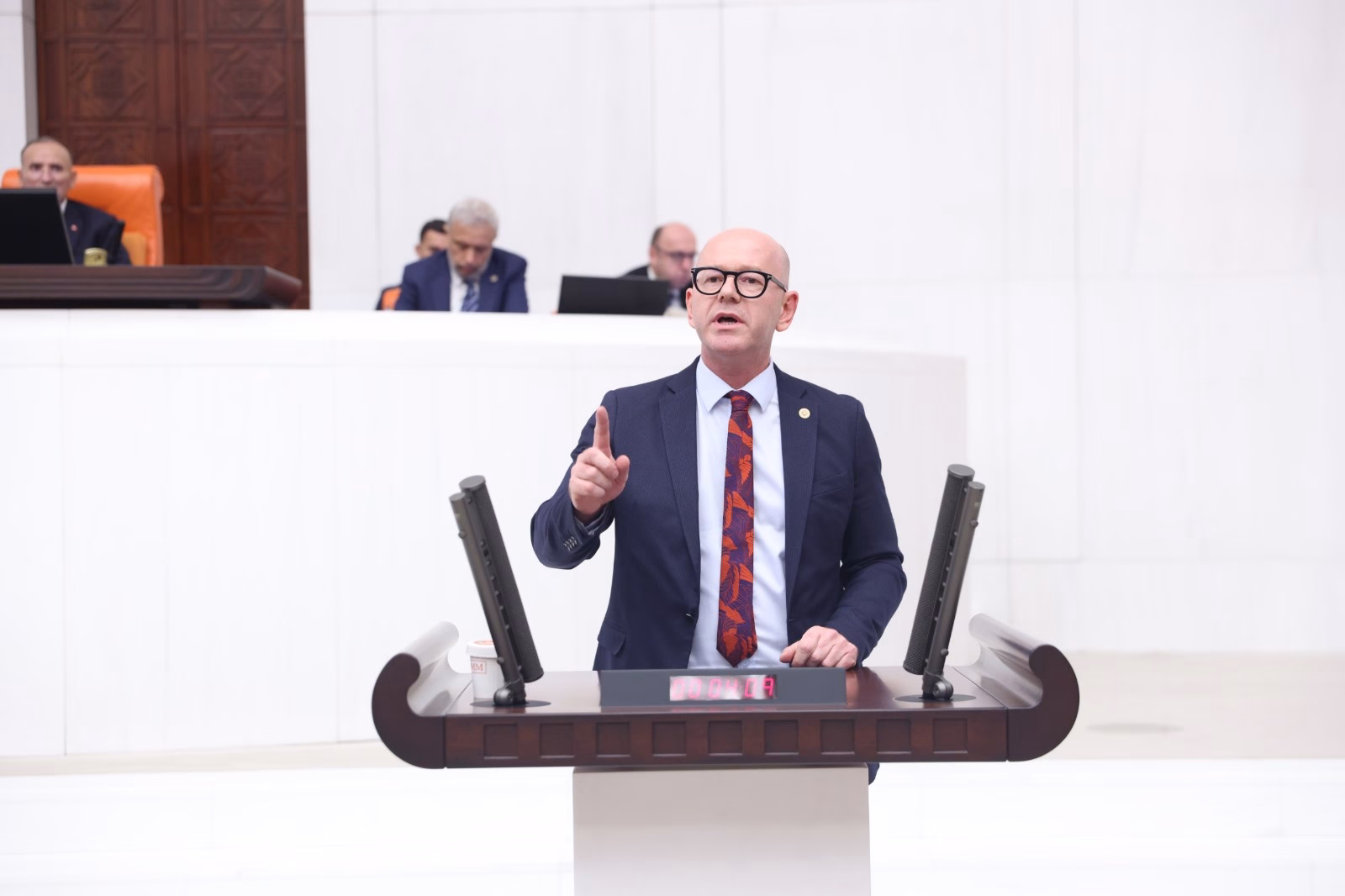 WhatsApp Image 2025-11-05 at 11.08.00