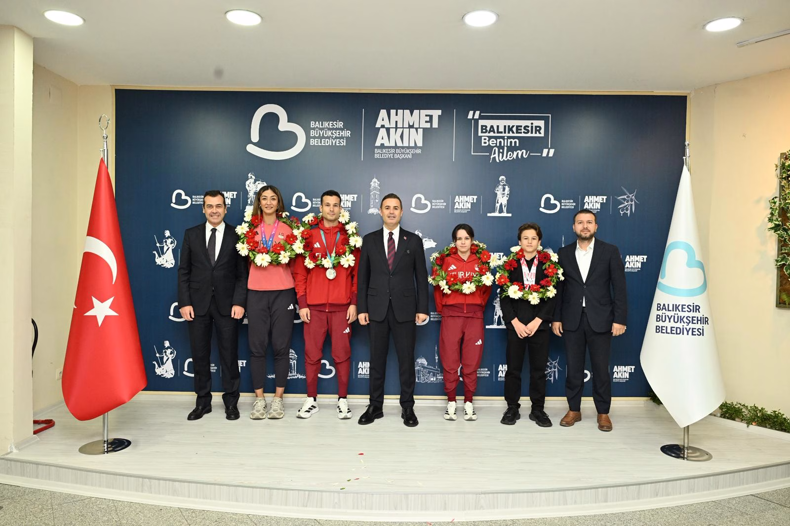 WhatsApp Image 2025-11-20 at 16.35.26 (1)