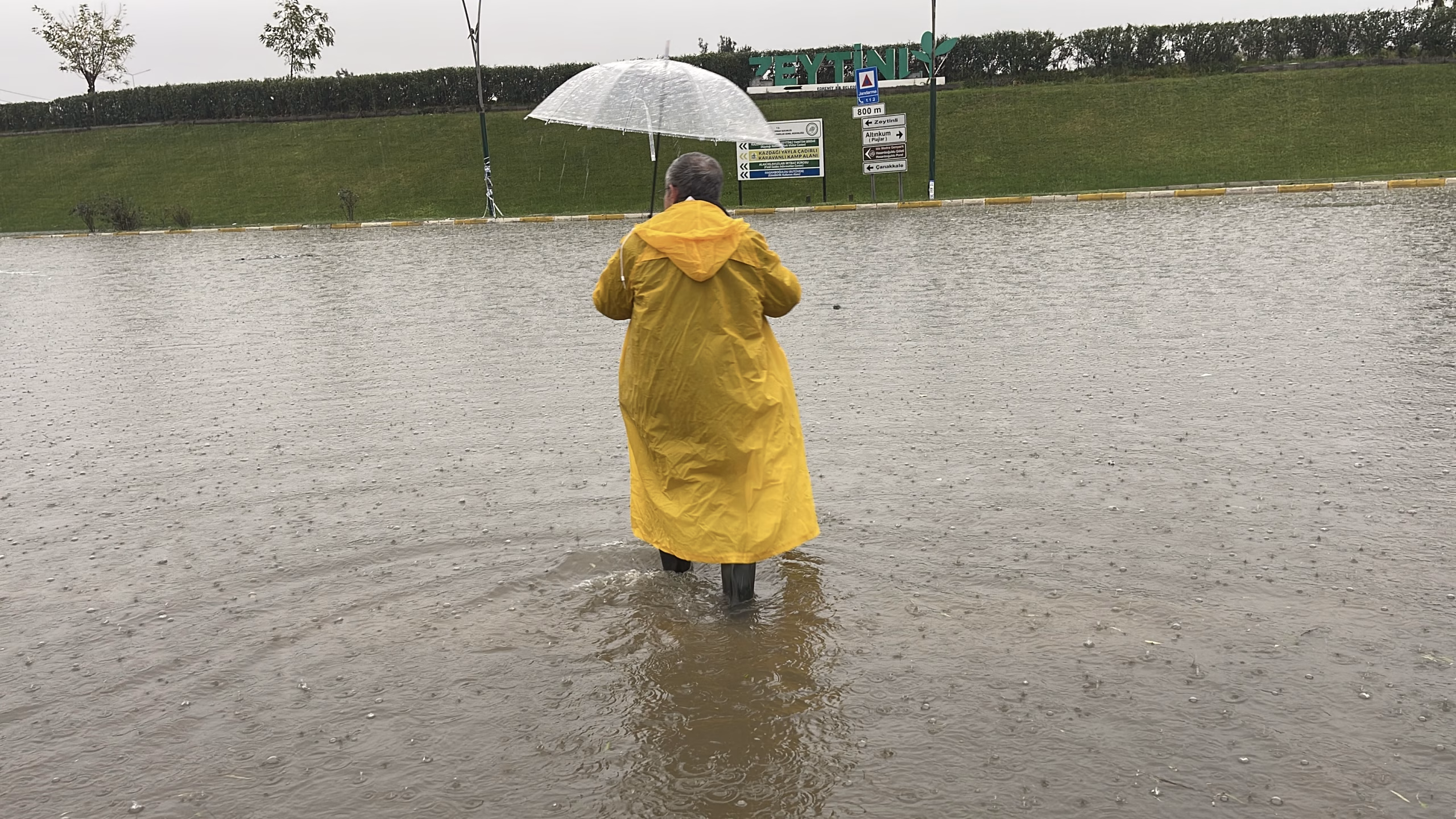 Balıkesir'de kuvvetli yağış etkili oldu